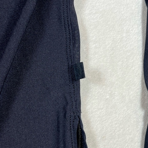 Lululemon Size 8 Back in Action Black Deep V Performance Long Sleeve Shirt ALO - Picture 4 of 8